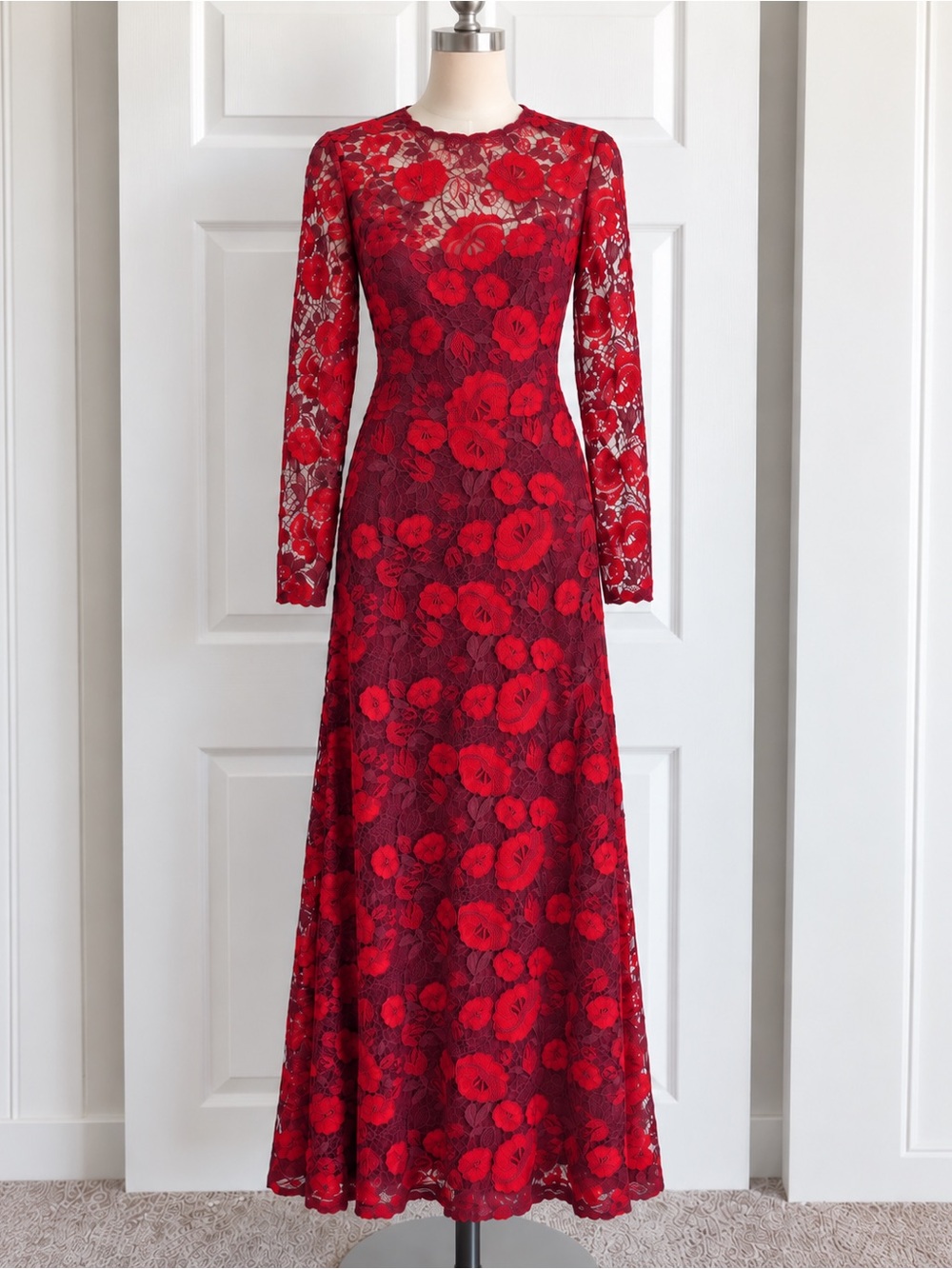 Monique Lhuillier Red Floral Lace Evening Gown Long Sleeve Size 4 NWOT